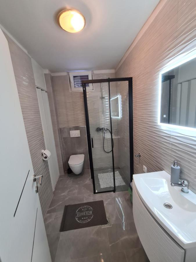 Apartments Kresan Sukošan Eksteriør bilde