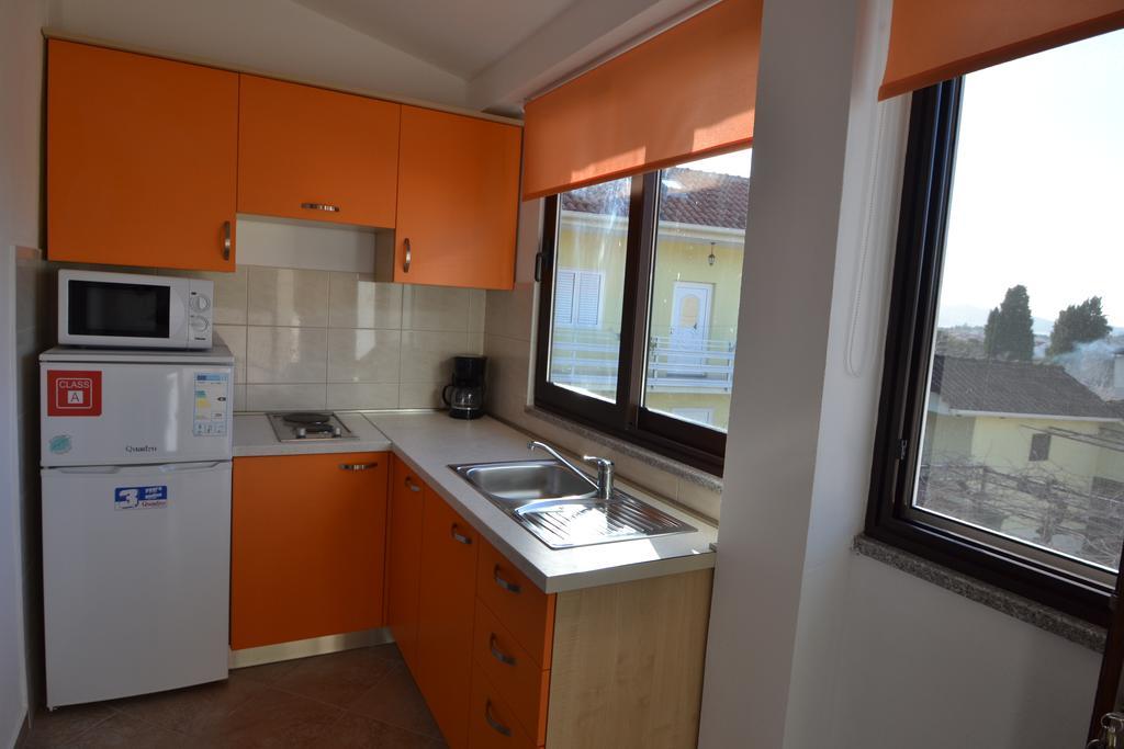 Apartments Kresan Sukošan Eksteriør bilde